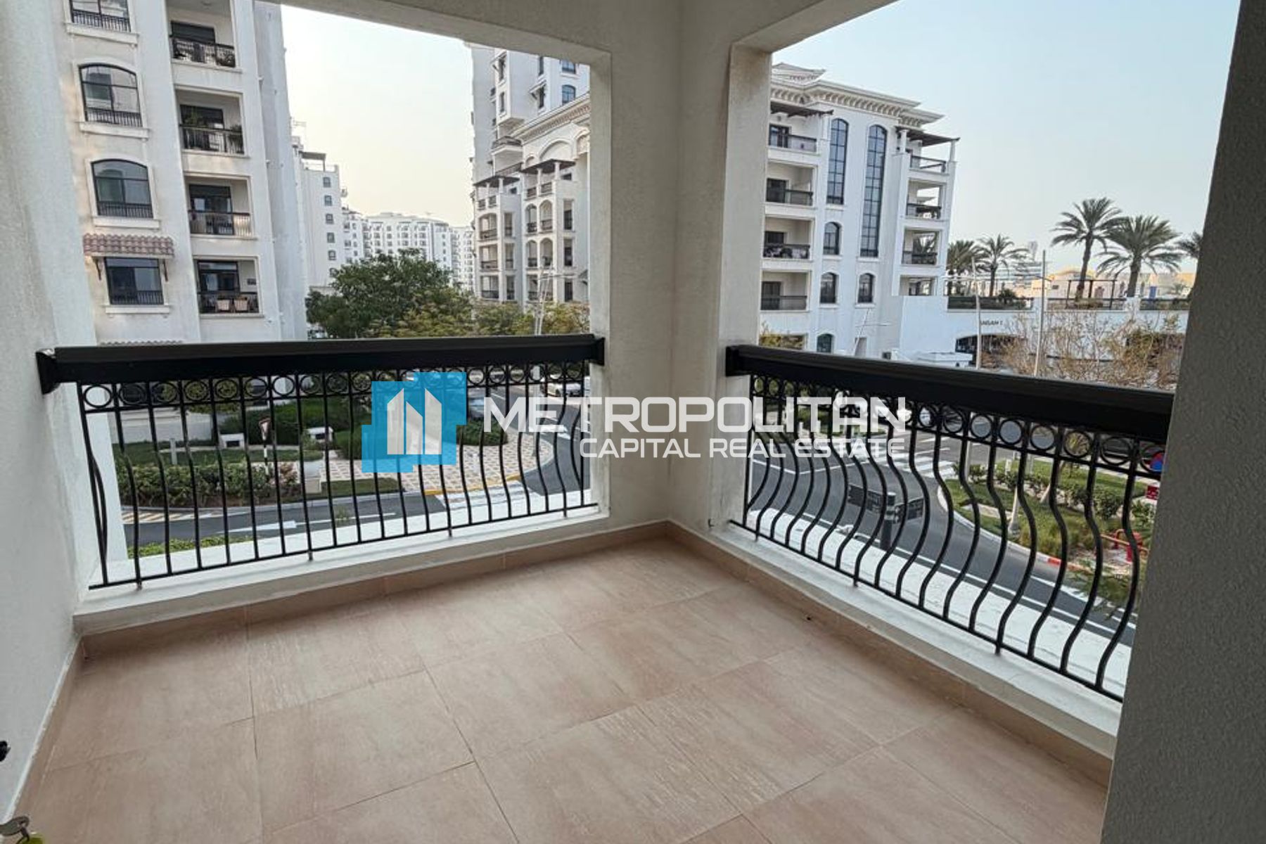 2BHK w/ Laundry|Community Water World View|Vacant
