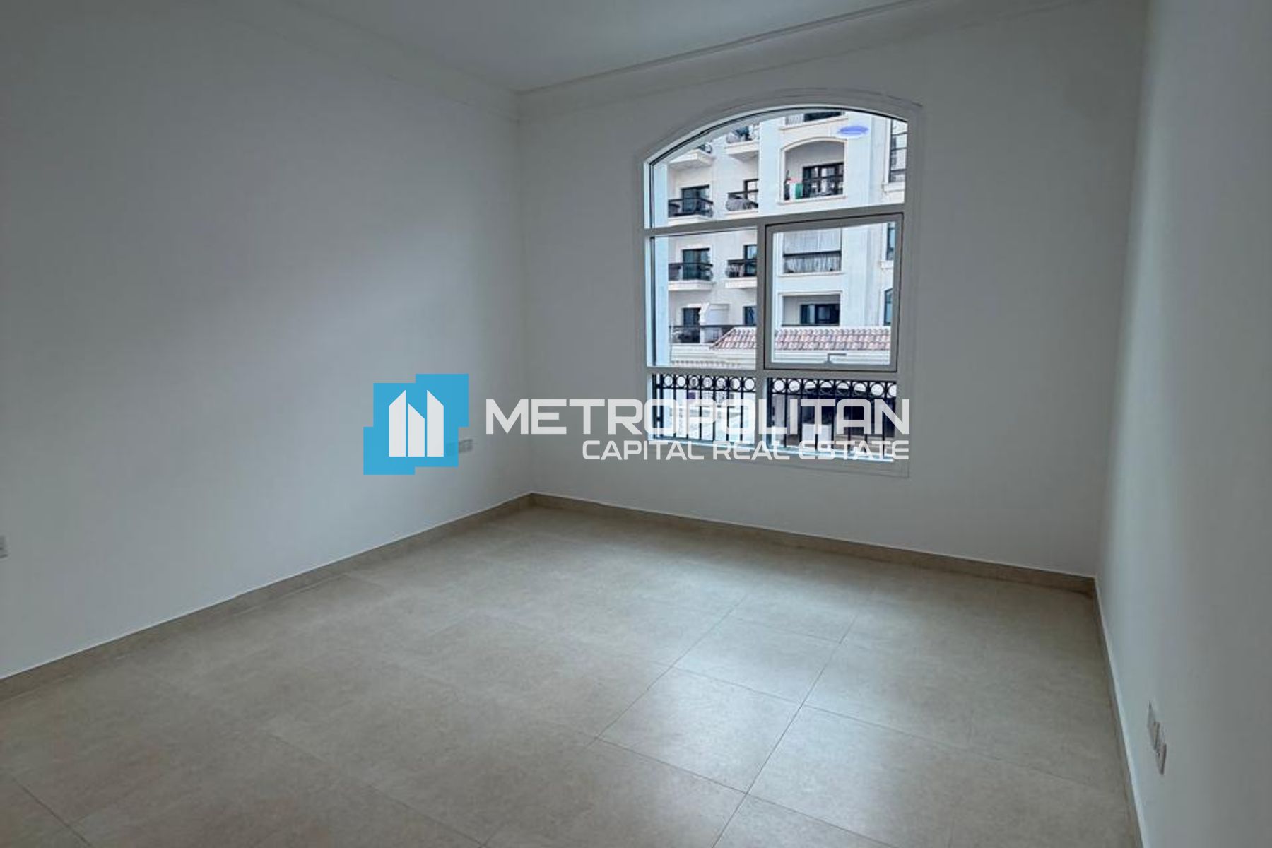 2BHK w/ Laundry|Community Water World View|Vacant