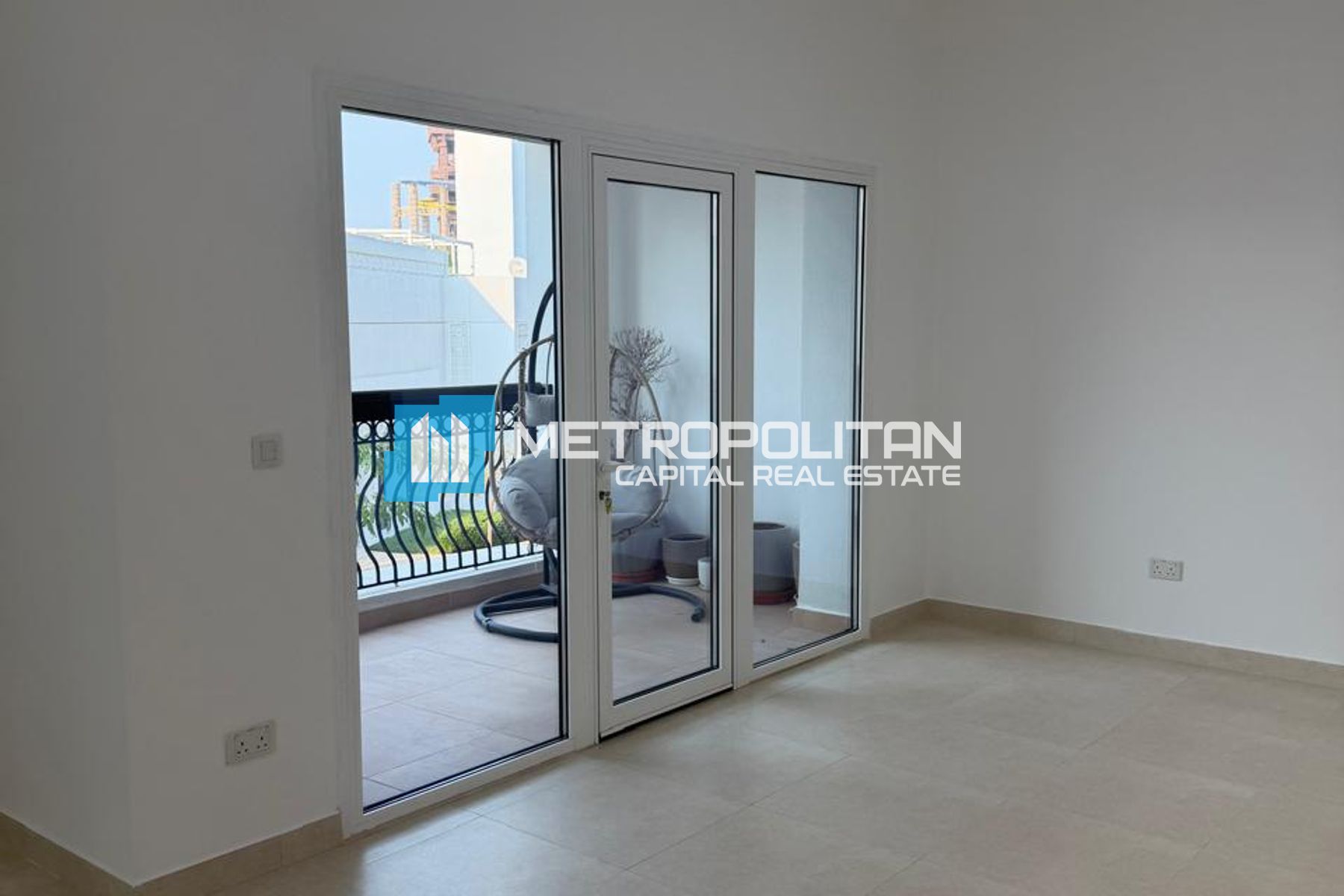 2BHK w/ Laundry|Community Water World View|Vacant