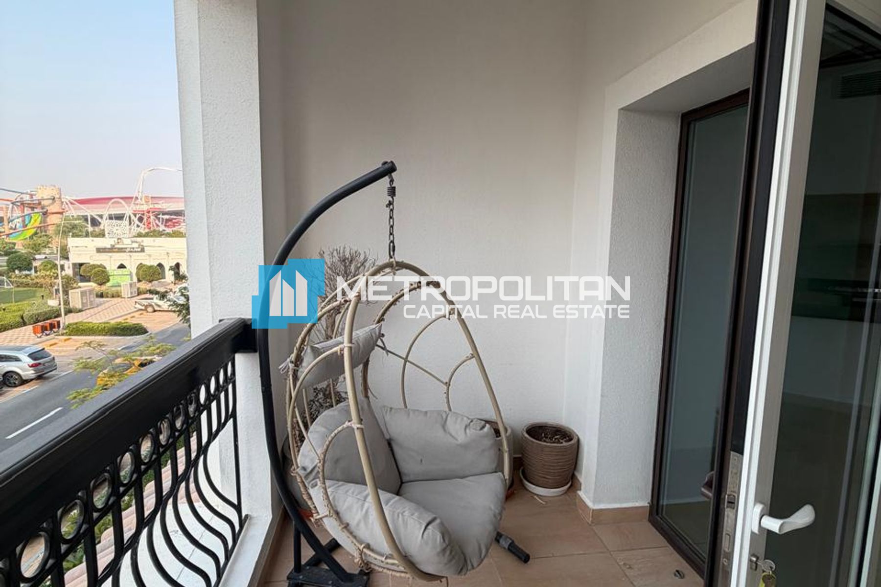2BHK w/ Laundry|Community Water World View|Vacant