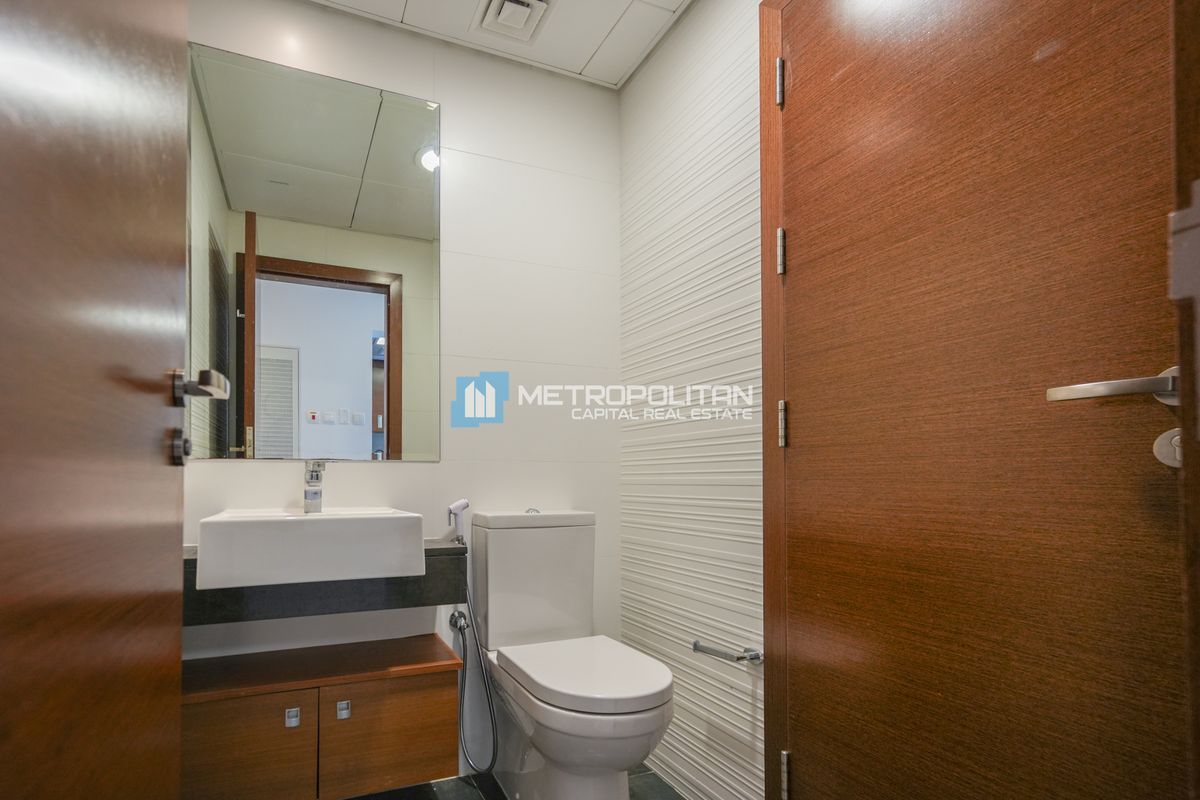 Modern 1BR | Pool And City View | Motivated Seller