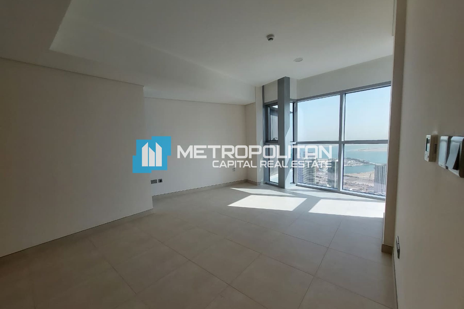 Canal View | Corner 2BR+M w/ Balcony | High Floor