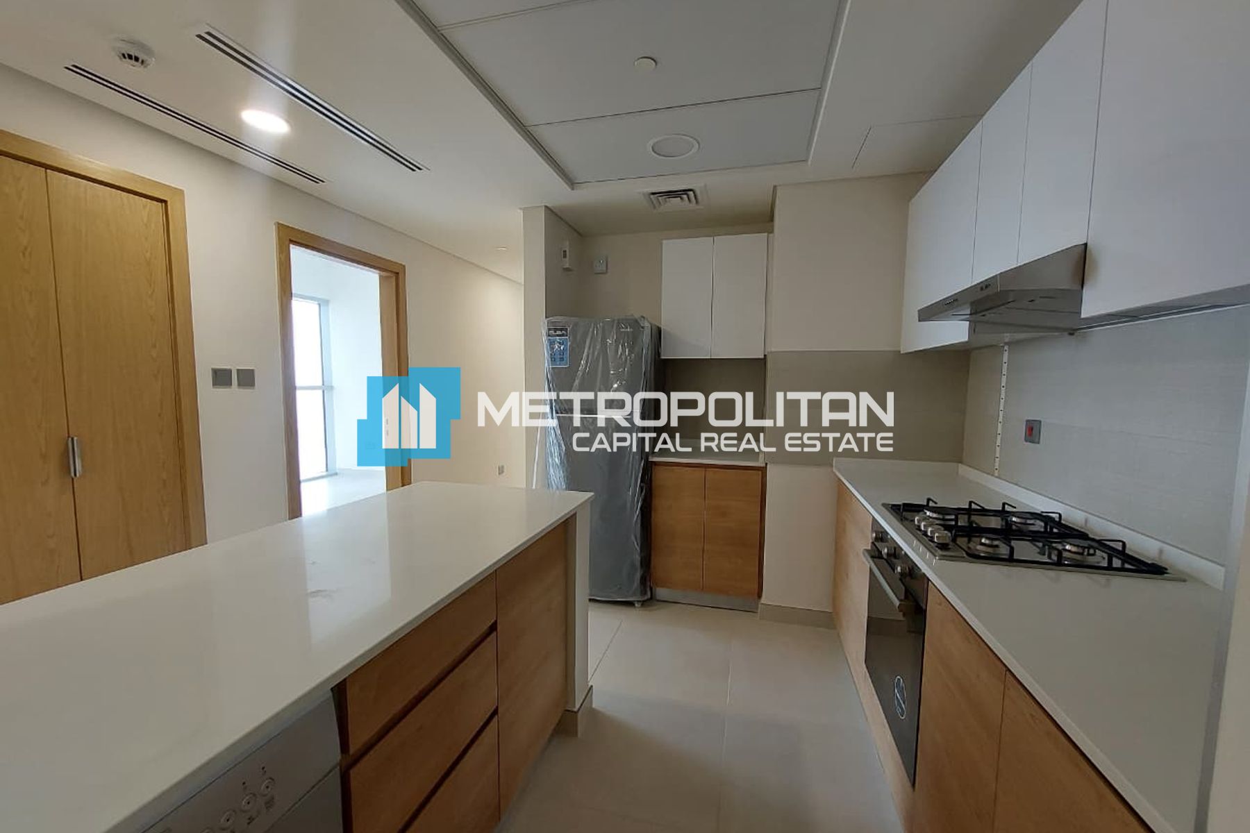 Canal View | Corner 2BR+M w/ Balcony | High Floor