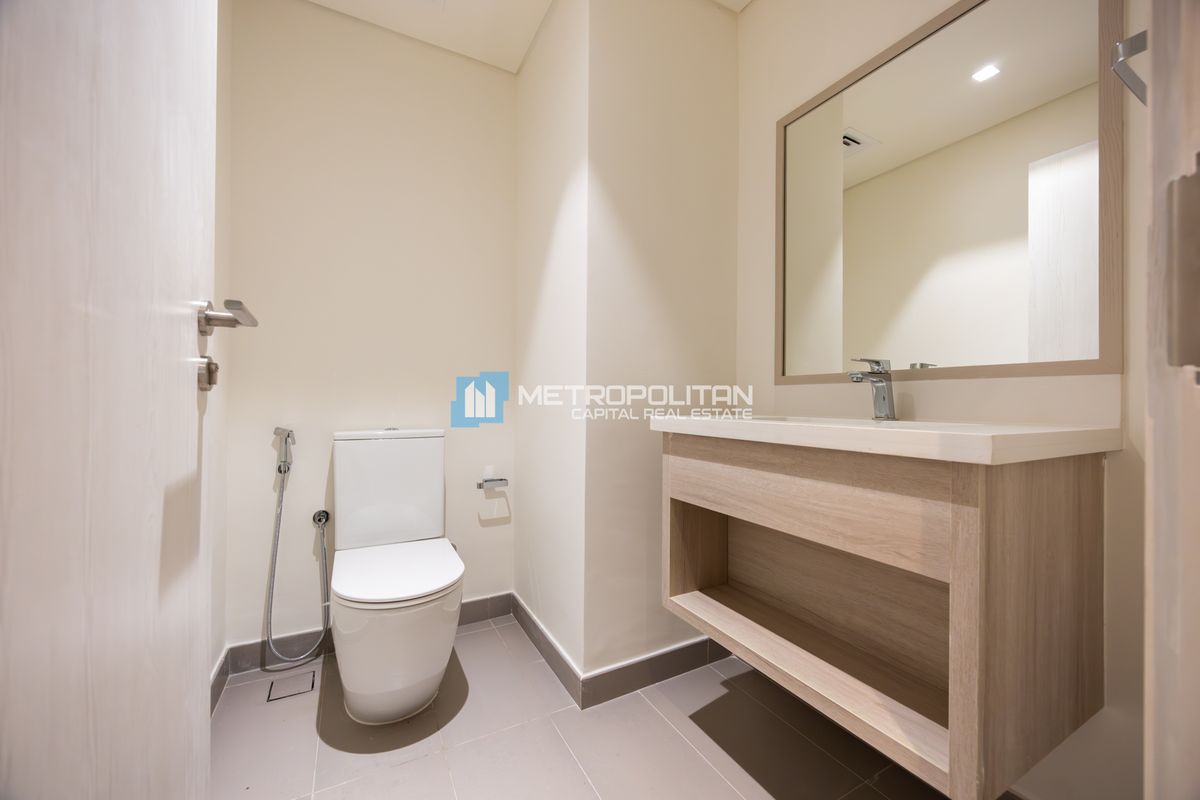 Beautiful 3BR+M| Ready to Move In | Prime Location