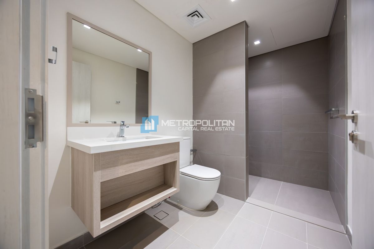 Beautiful 3BR+M| Ready to Move In | Prime Location
