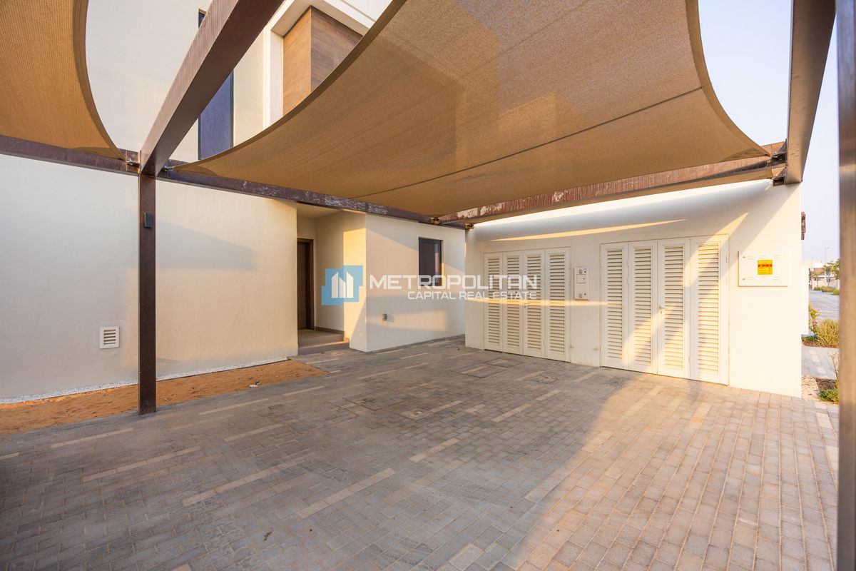 Beautiful 3BR+M| Ready to Move In | Prime Location