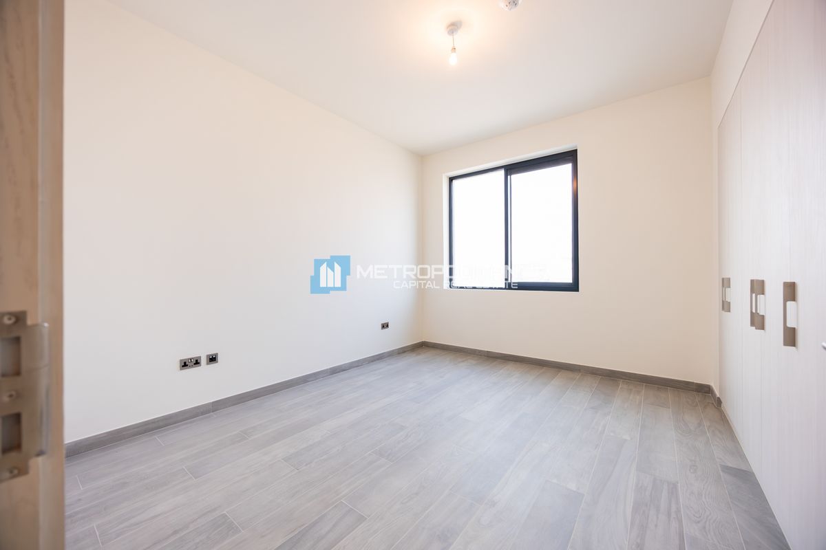 Beautiful 3BR+M| Ready to Move In | Prime Location