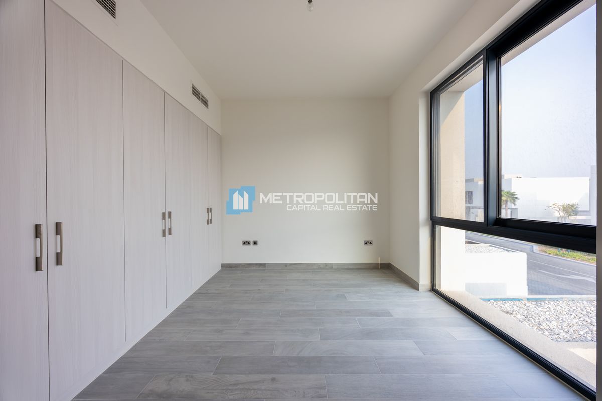 Beautiful 3BR+M| Ready to Move In | Prime Location