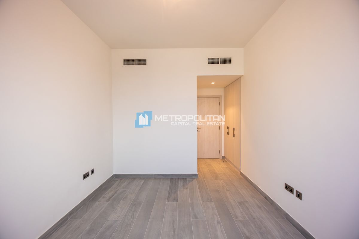 Beautiful 3BR+M| Ready to Move In | Prime Location