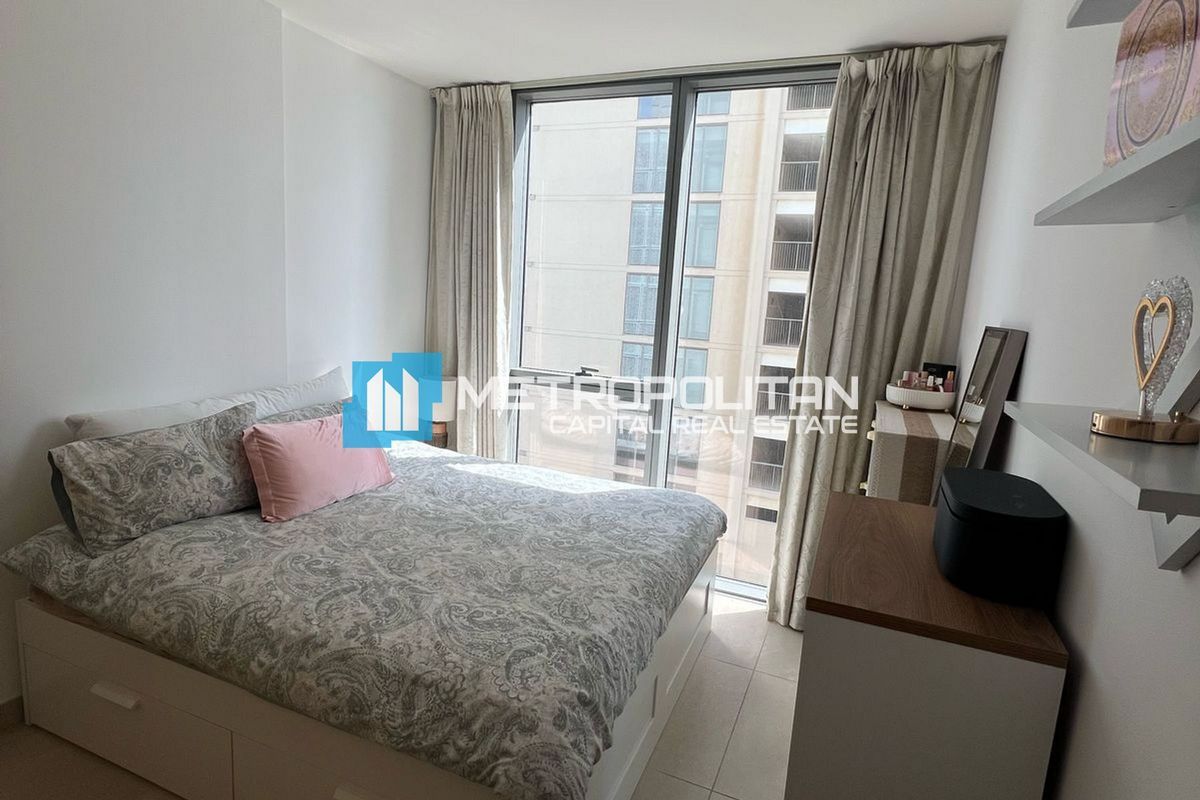 1BR w/ Balcony | Beach Access | Well Maintained
