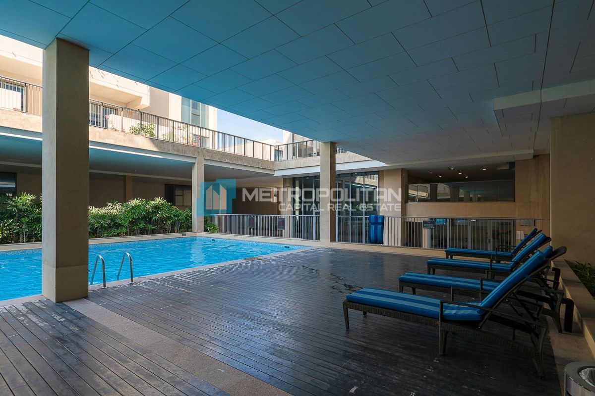 1BR w/ Balcony | Beach Access | Well Maintained