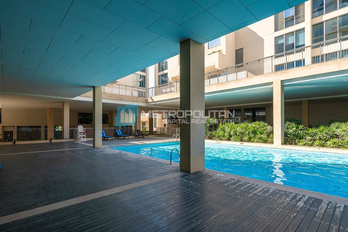 1BR w/ Balcony | Beach Access | Well Maintained