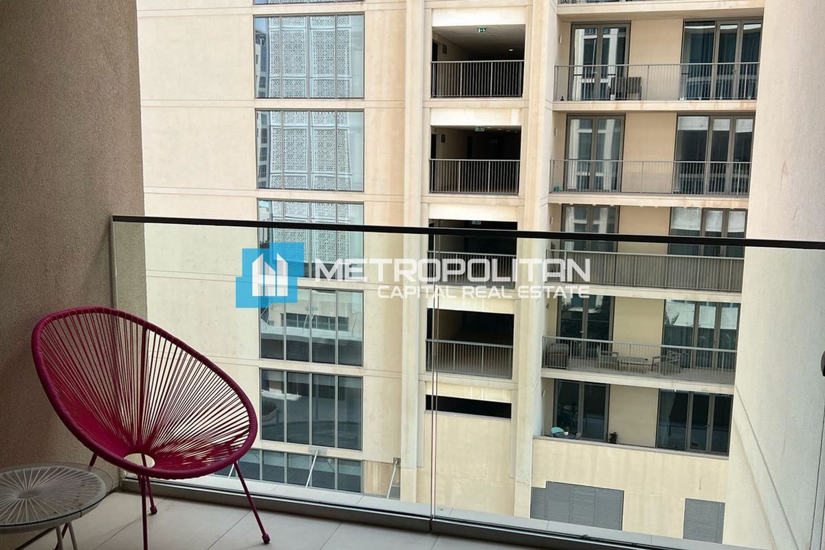1BR w/ Balcony | Beach Access | Well Maintained