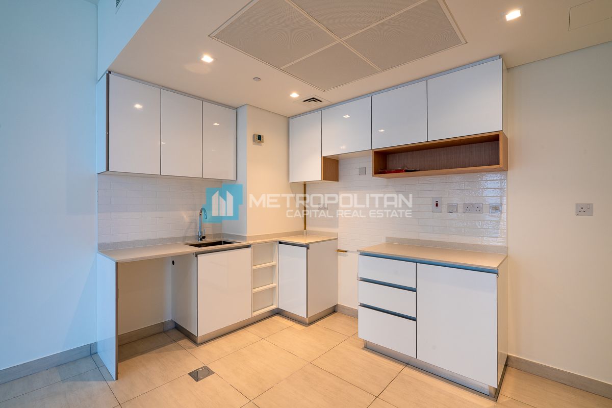 Vacant Unit | Partial Canal View | High Floor