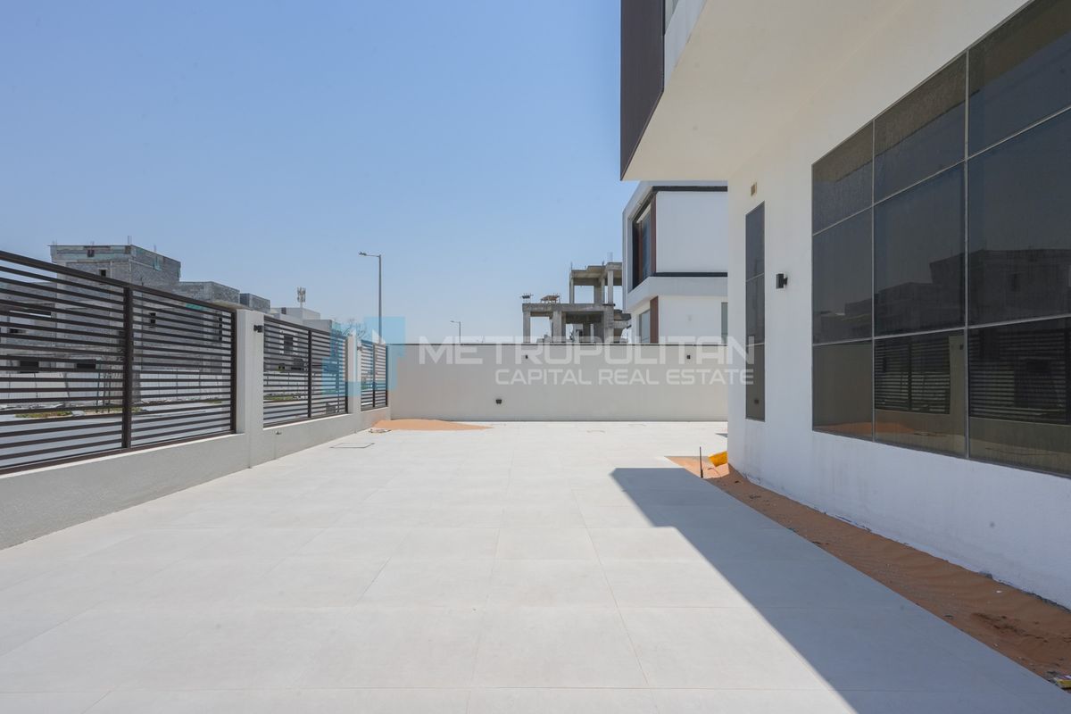 5BR Villa for Sale in Al Reeman 1, Al Shamkha - MCS-49075