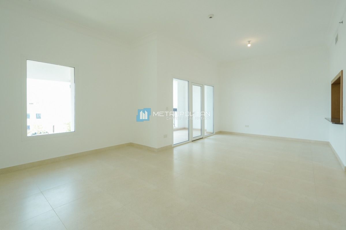 Full Golf & Sea View | High Floor | 3 BR w/ Maids