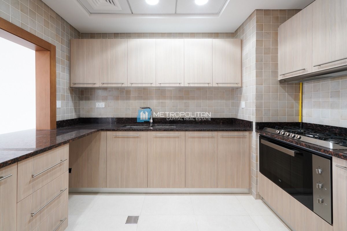 Full Golf & Sea View | High Floor | 3 BR w/ Maids