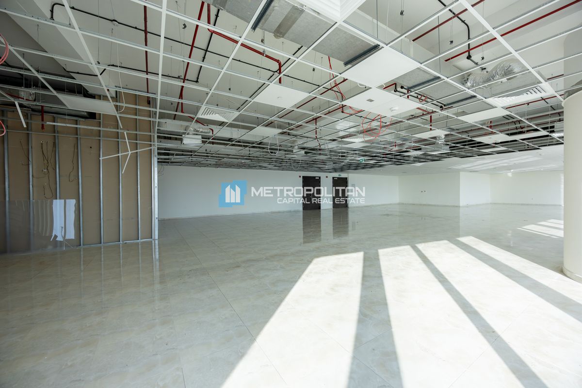 Luxury Furnished Office | Sea view |Prime Location
