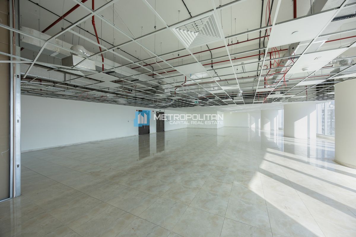 Luxury Furnished Office | Sea view |Prime Location