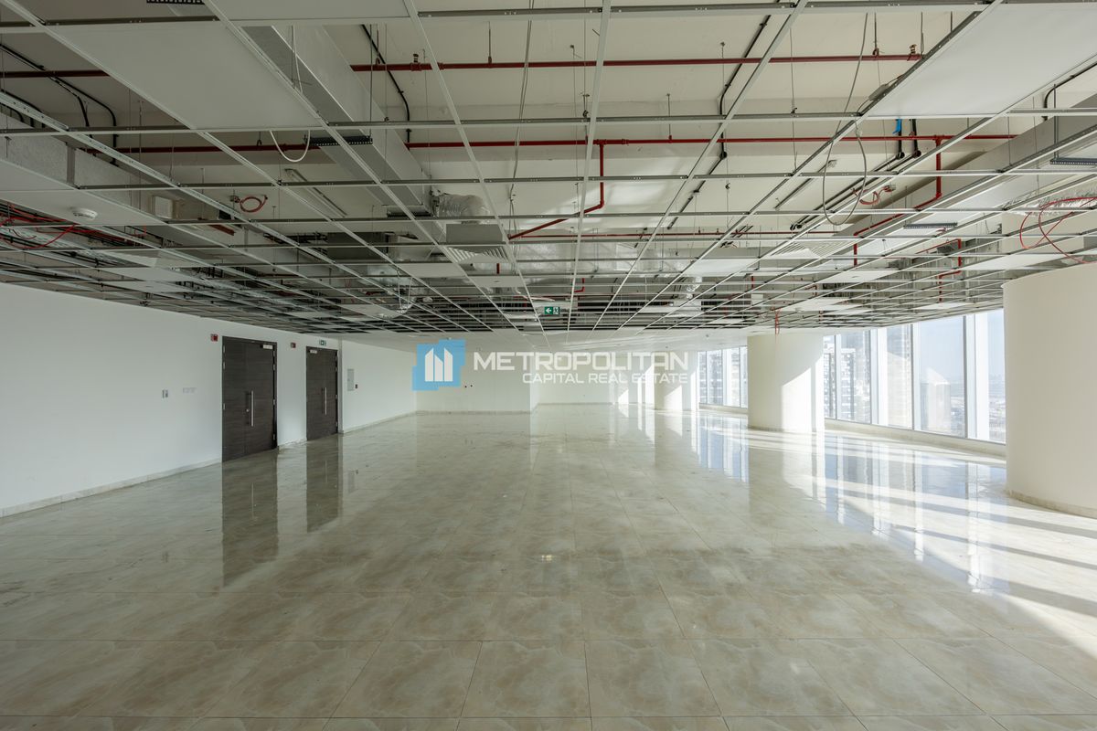 Luxury Furnished Office | Sea view |Prime Location