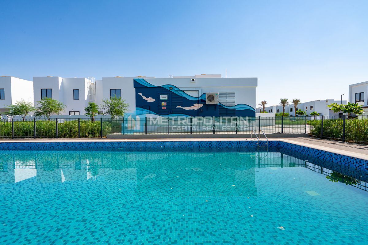 Single Row | High ROI | 2BR+Balcony | Laundry Area