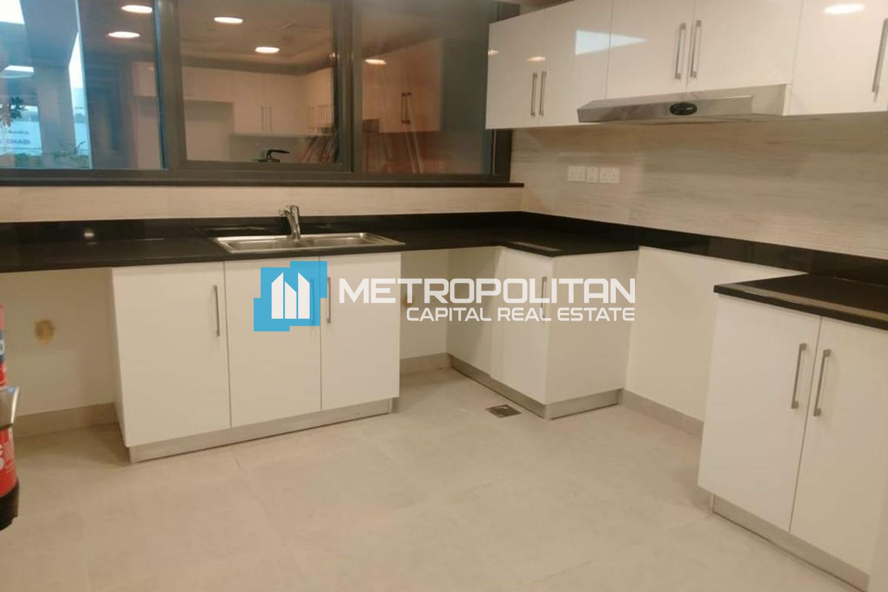 Corner Unit | 3 BR with Maids | Closed Kitchen