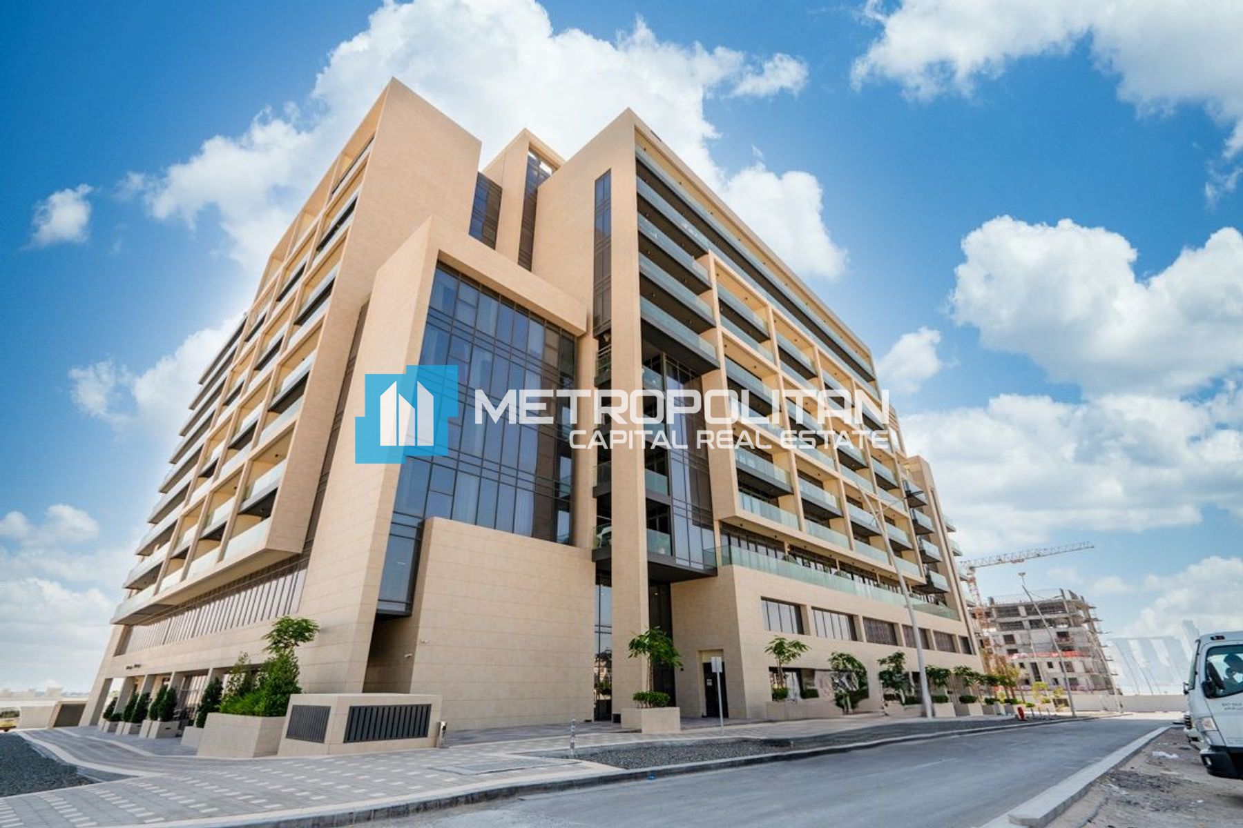Corner Unit | 3 BR with Maids | Closed Kitchen