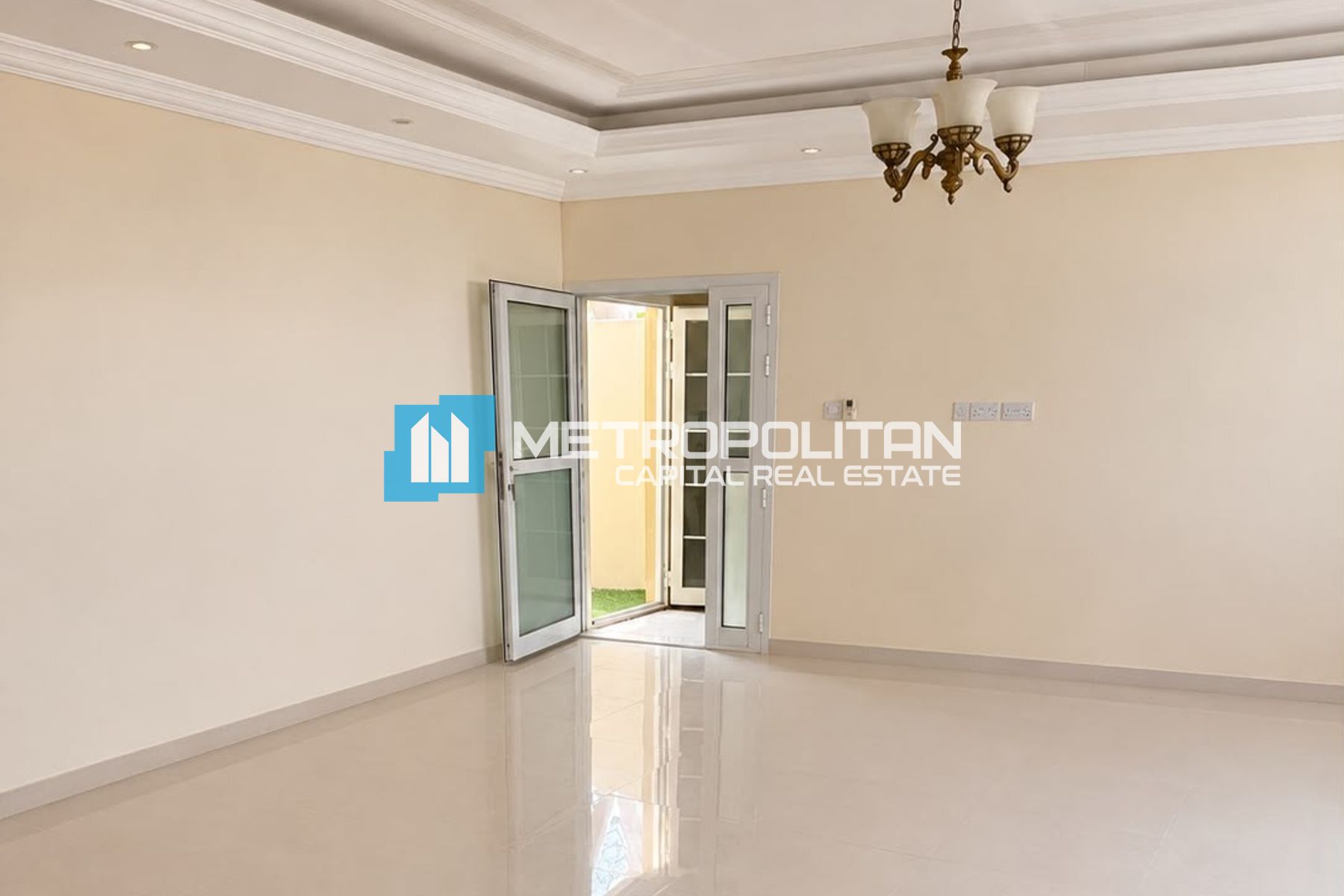 5BR Villa for Sale in Arabian Style, Al Reef - MCS-49231