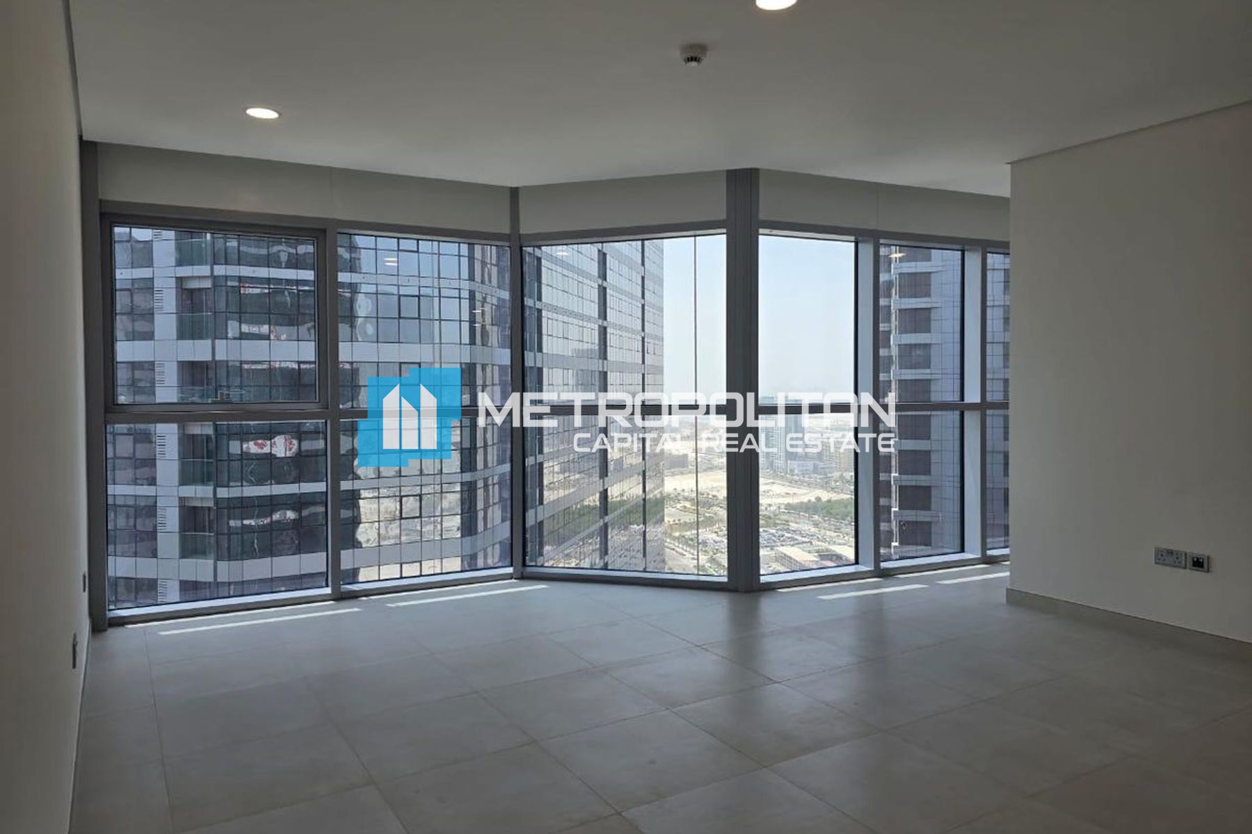 High-Floor 3BR | Sea View | With Maids Room