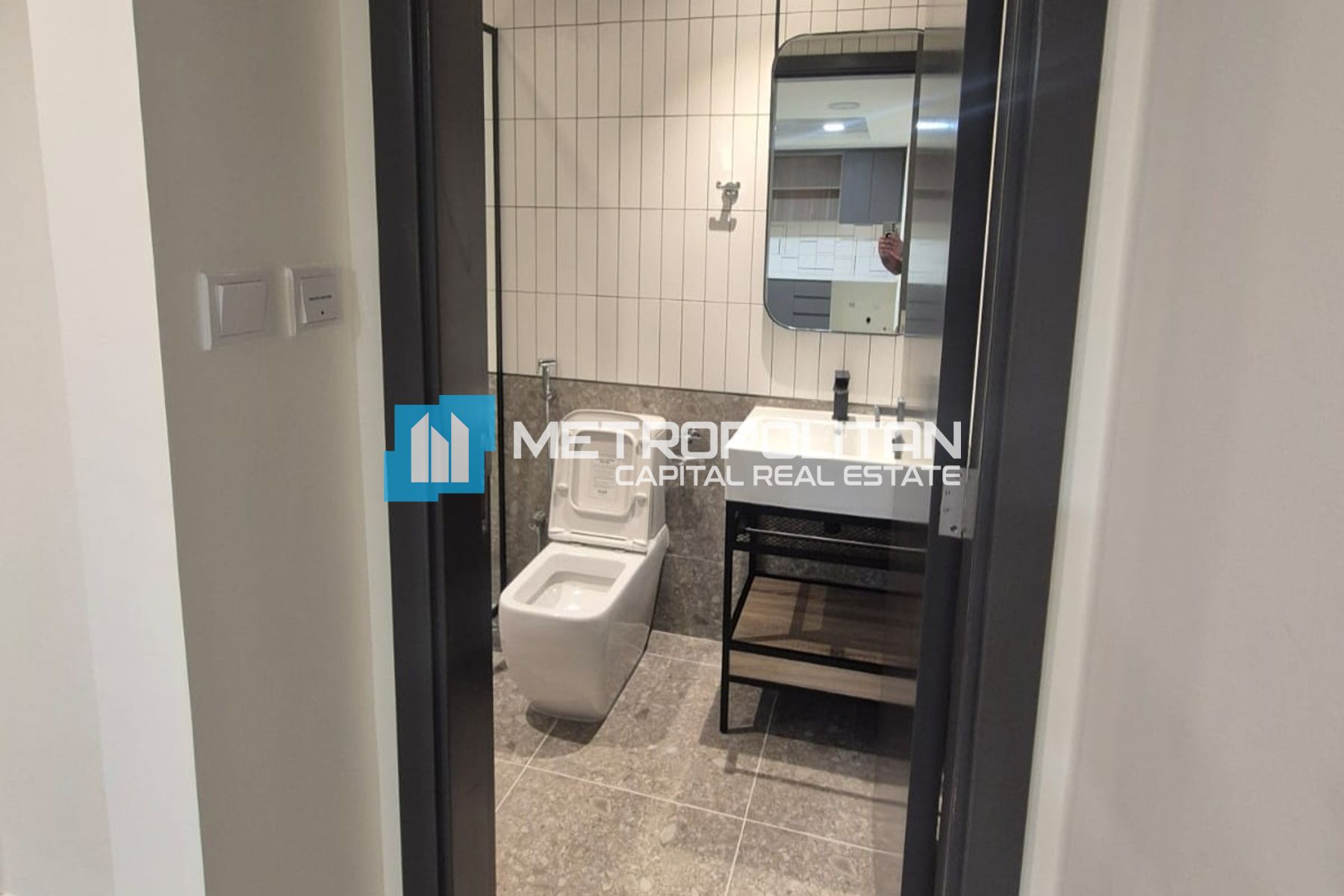 Modern 1BR Apartment | Ready To Move | High ROI