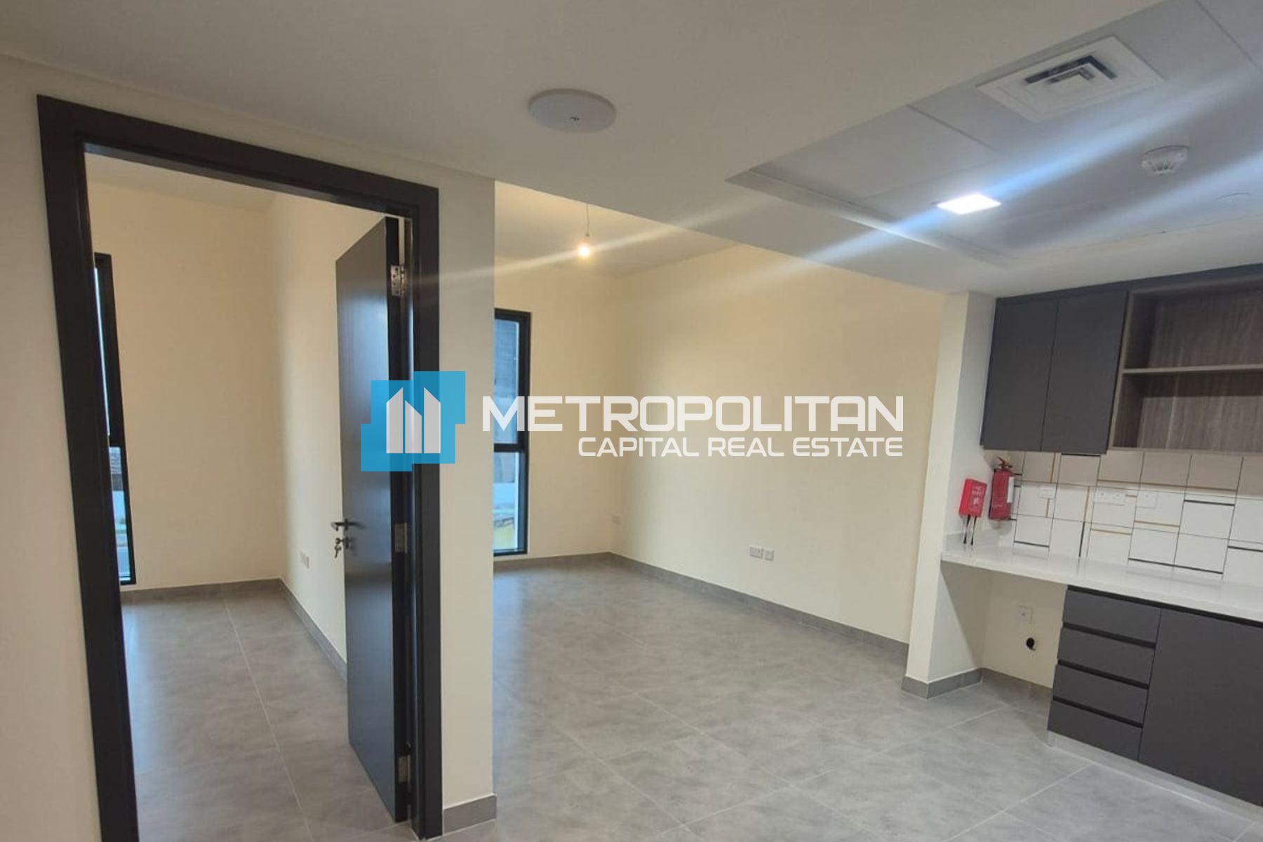Modern 1BR Apartment | Ready To Move | High ROI