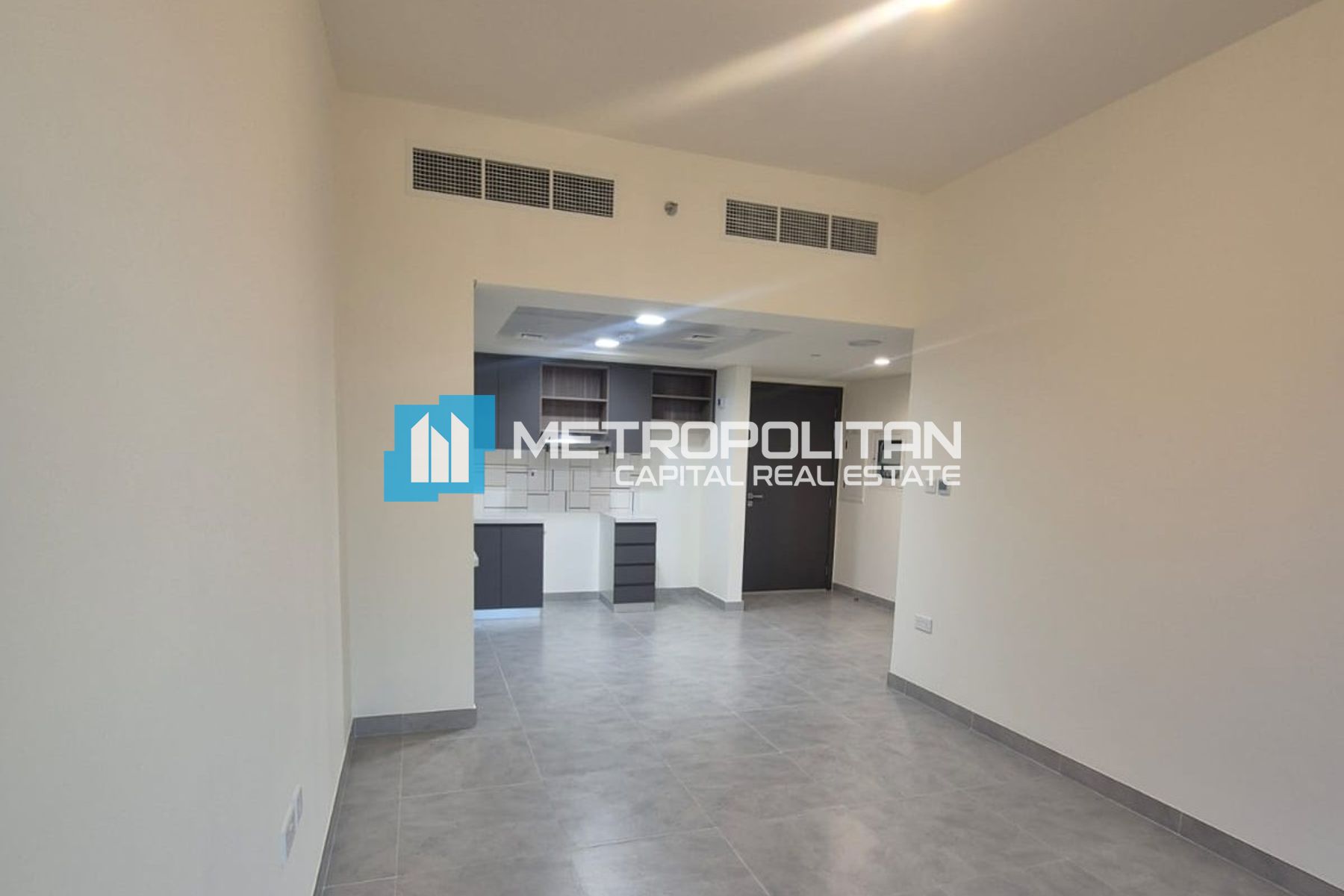Modern 1BR Apartment | Ready To Move | High ROI