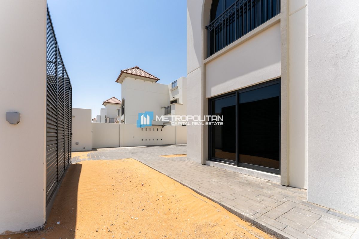 5BHK Single Row | Corner Unit | Stand Alone