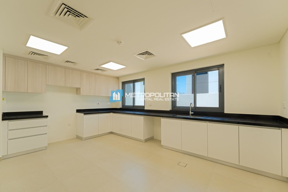 5BHK Single Row | Corner Unit | Stand Alone