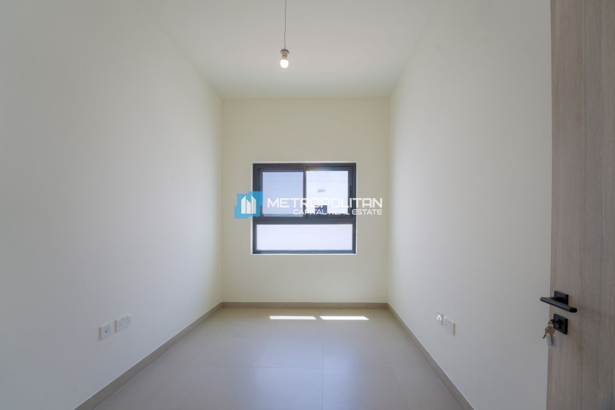 5BHK Single Row | Corner Unit | Stand Alone