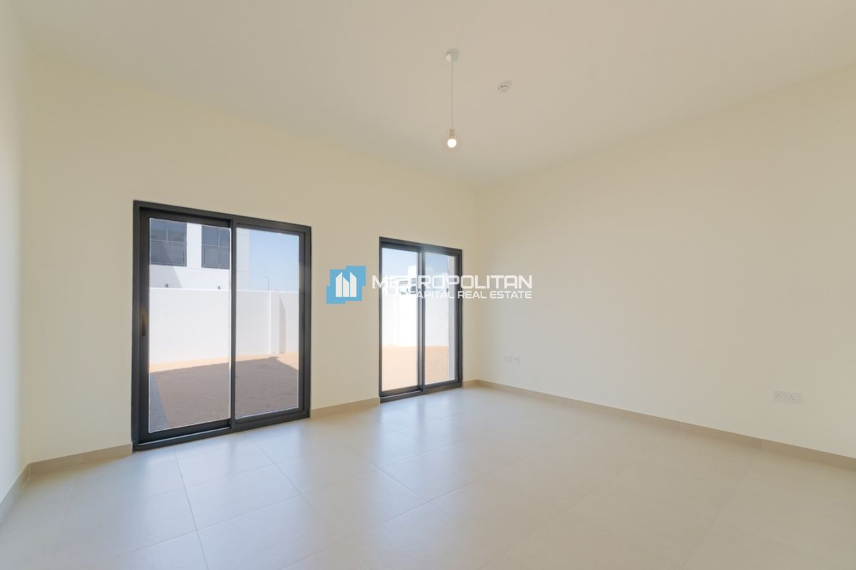 5BHK Single Row | Corner Unit | Stand Alone