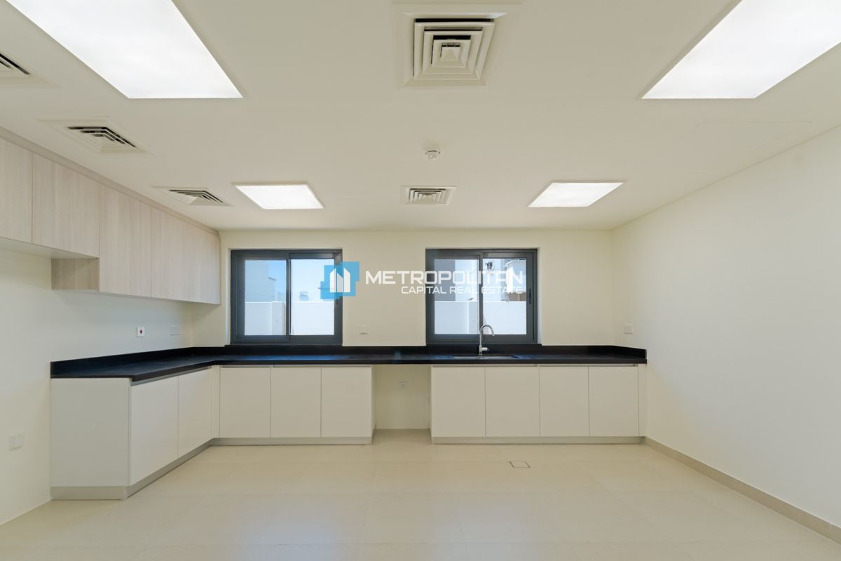 5BHK Single Row | Corner Unit | Stand Alone