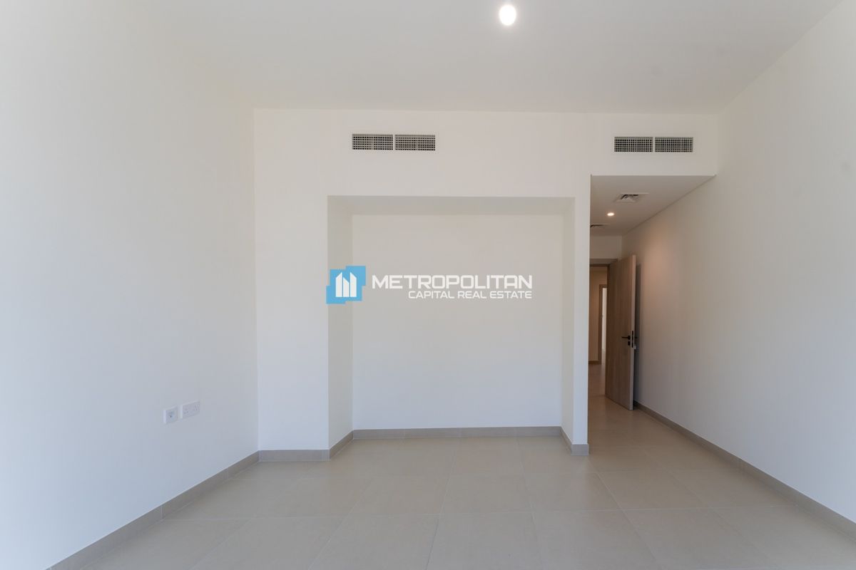 5BHK Single Row | Corner Unit | Stand Alone