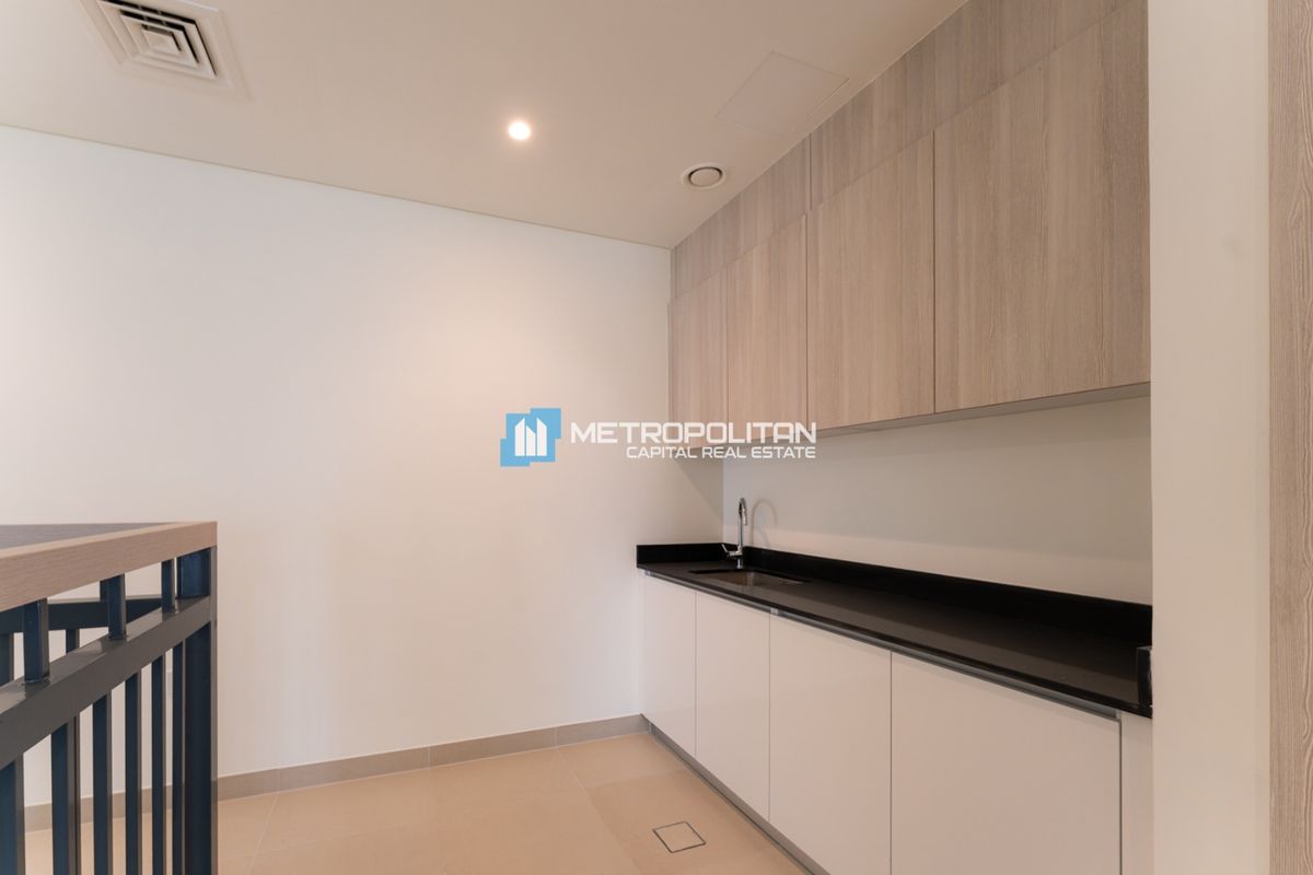 5BHK Single Row | Corner Unit | Stand Alone
