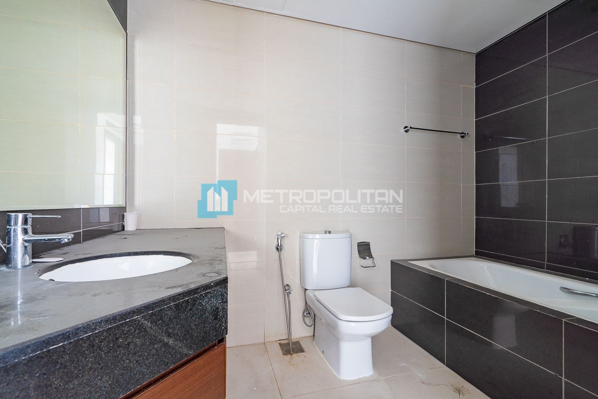 1BHK High Floor | Vacant | Stunning Community View