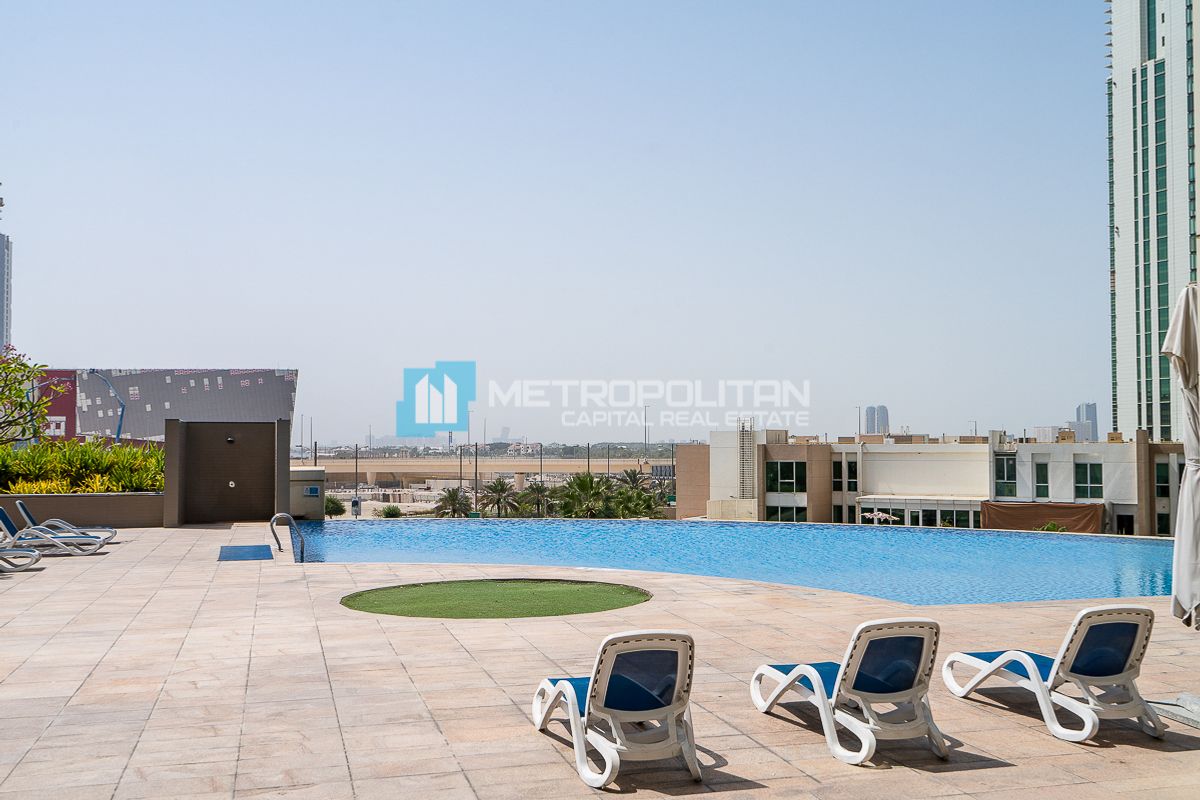 1BHK High Floor | Vacant | Stunning Community View