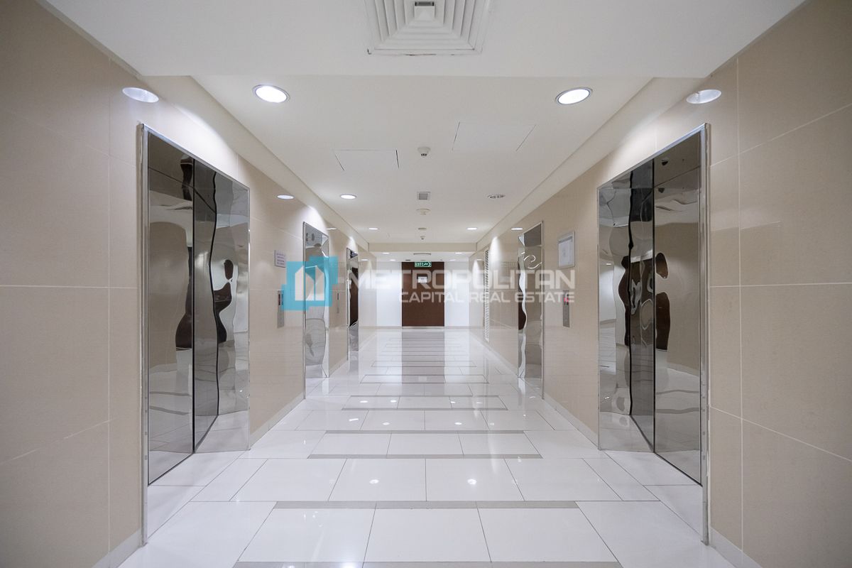 1BHK High Floor | Vacant | Stunning Community View