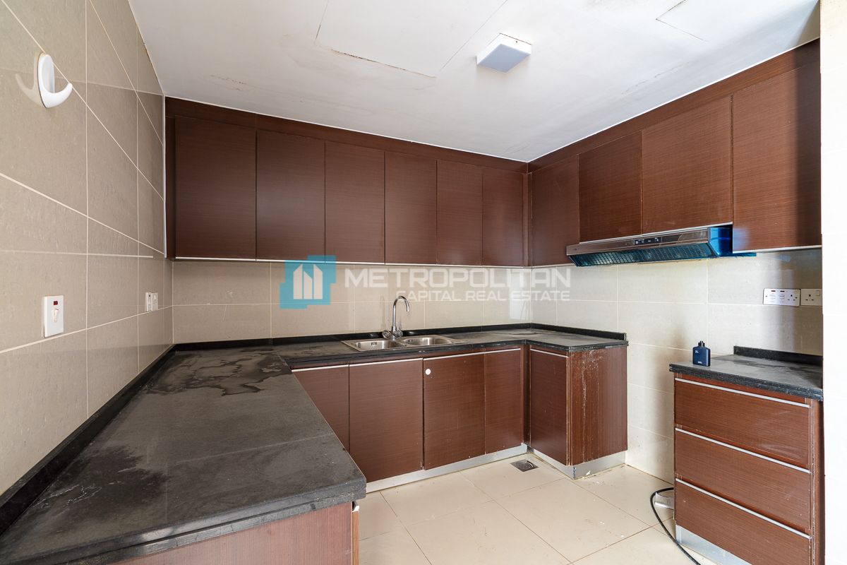 1BHK High Floor | Vacant | Stunning Community View