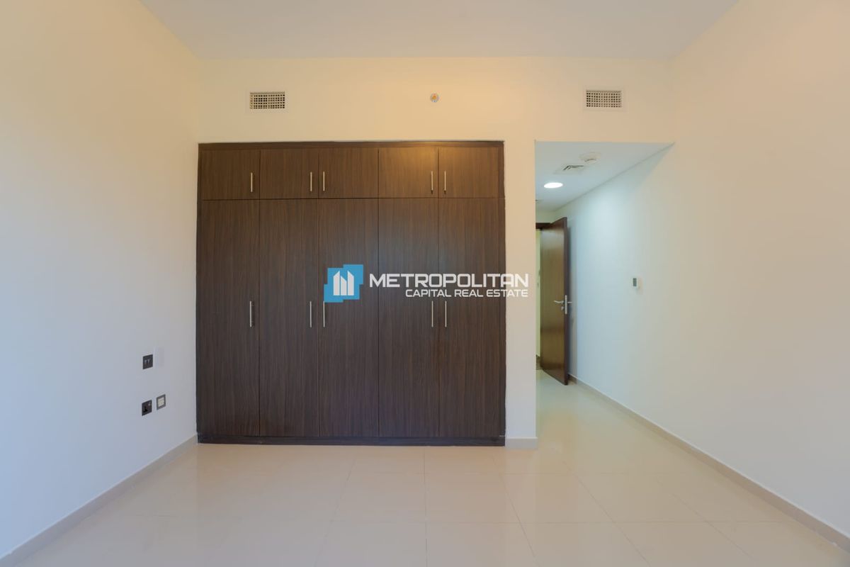Rare Seafront 2BR+Balcony| Direct Boardwalk Access