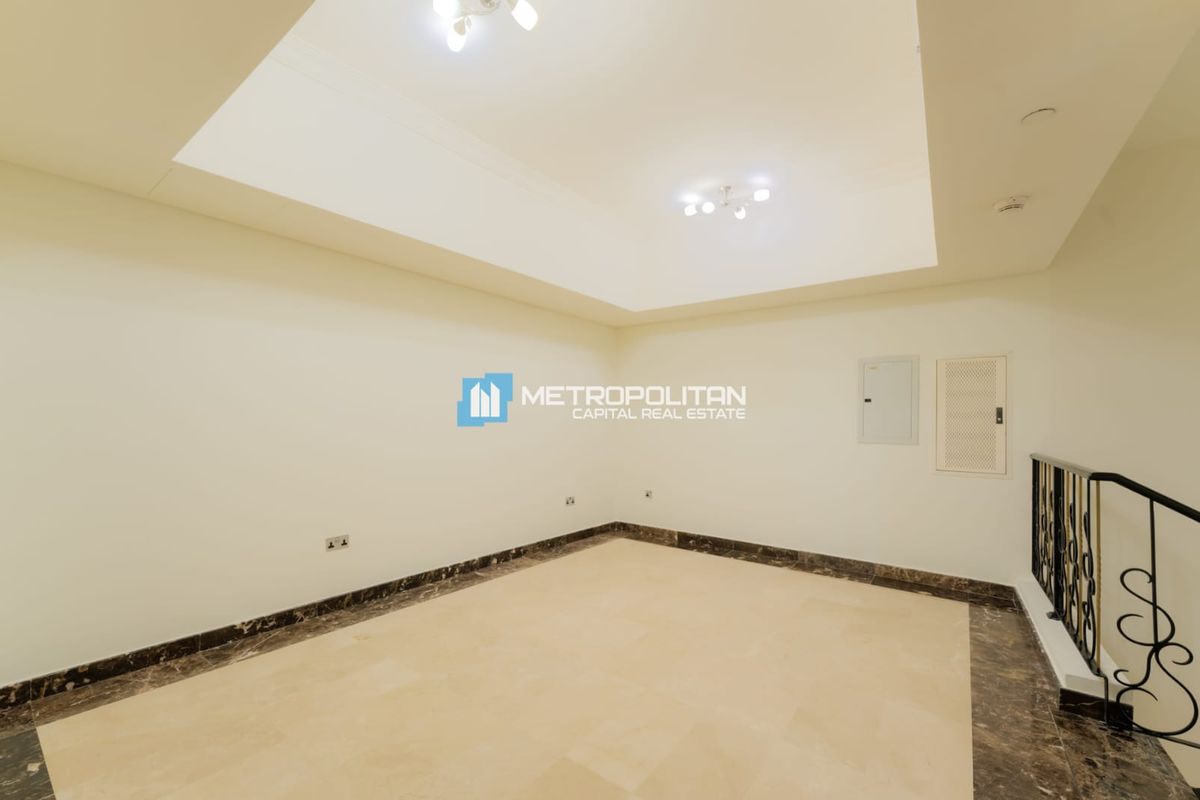 Rare Seafront 2BR+Balcony| Direct Boardwalk Access