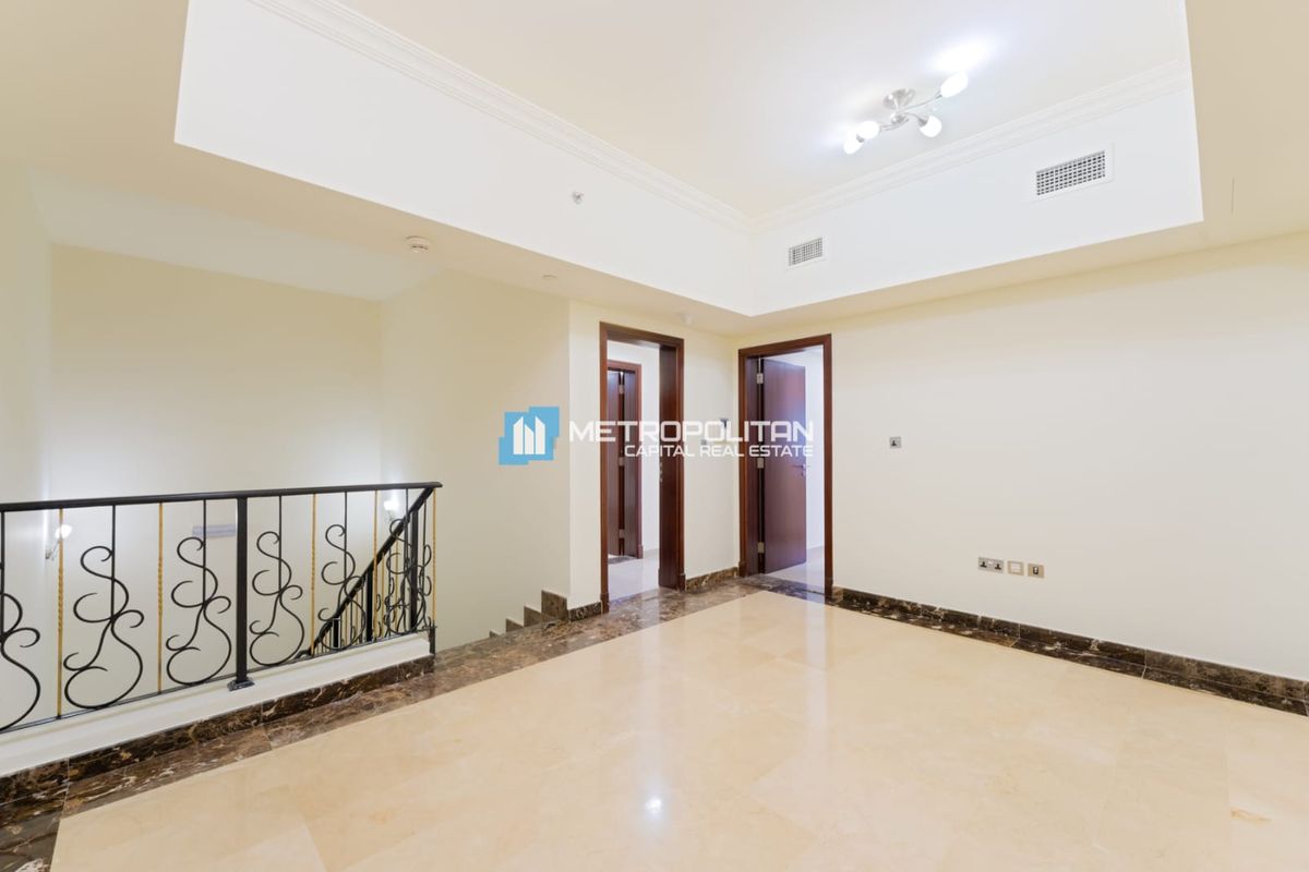 Rare Seafront 2BR+Balcony| Direct Boardwalk Access