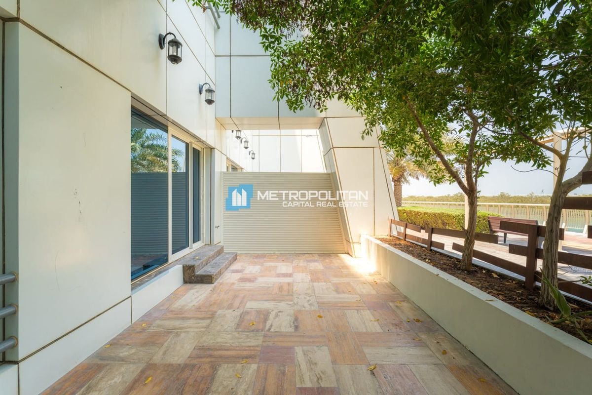 Rare Seafront 2BR+Balcony| Direct Boardwalk Access