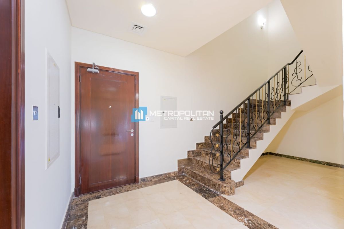 Rare Seafront 2BR+Balcony| Direct Boardwalk Access