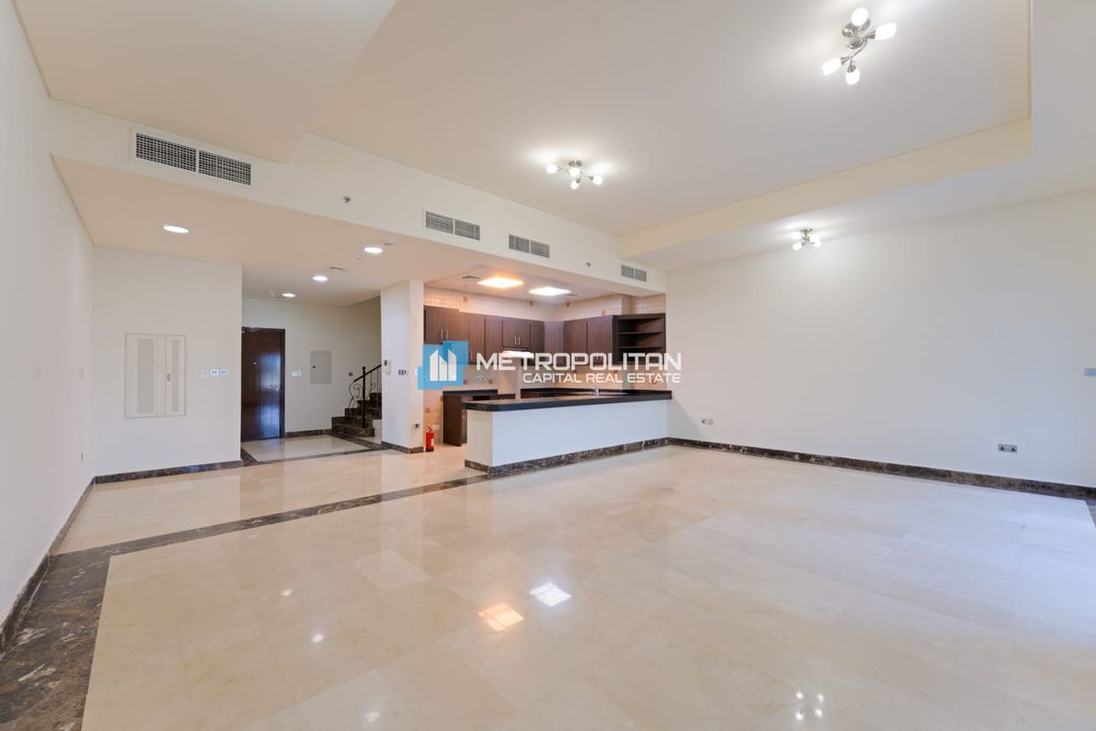 Rare Seafront 2BR+Balcony| Direct Boardwalk Access