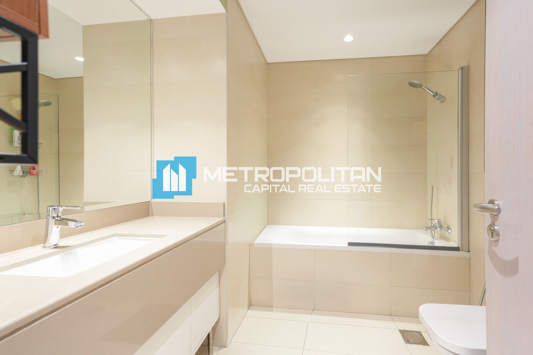 Upgraded 3BR | Corner Unit | Facing Waterworld